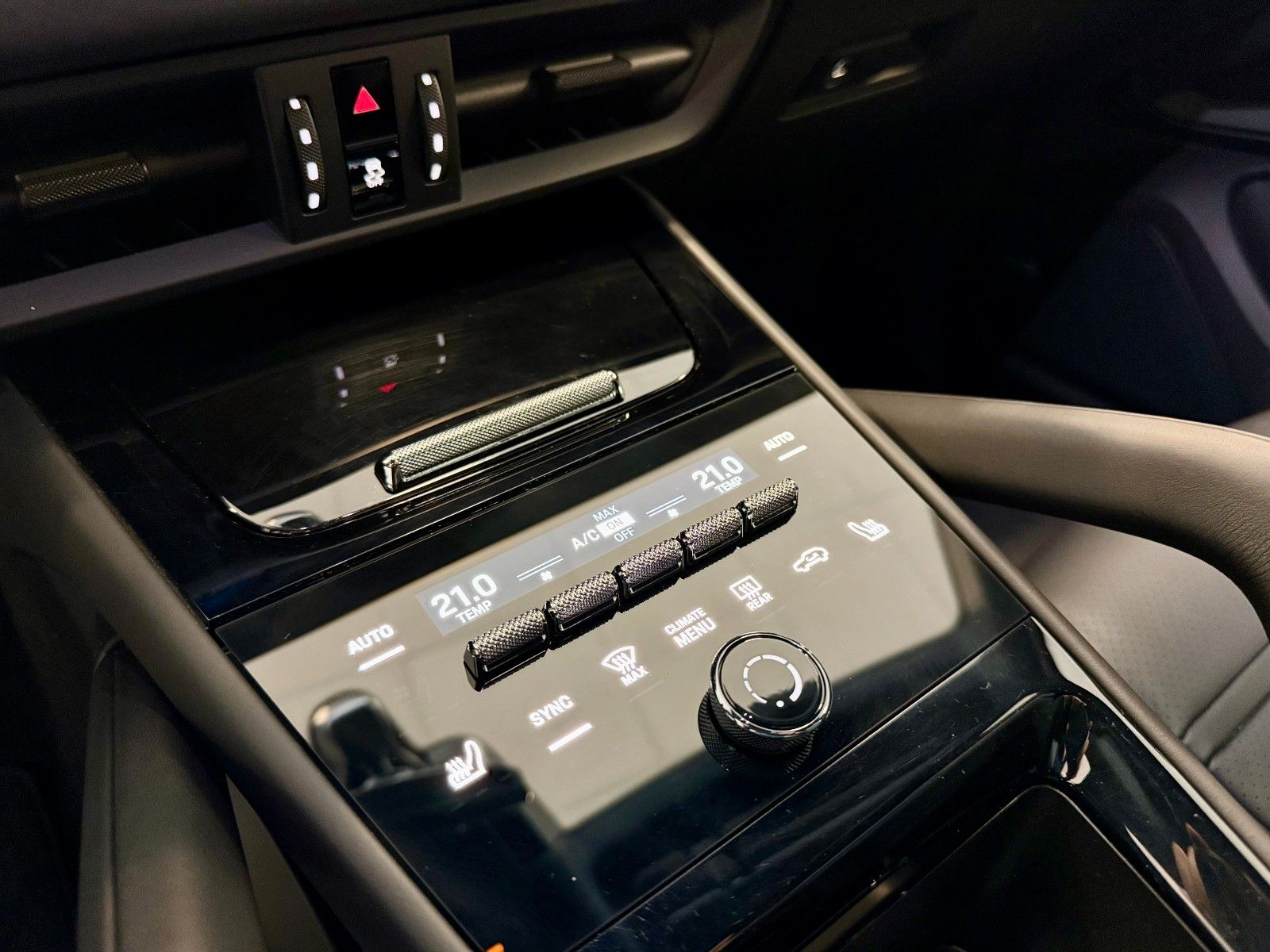 Porsche Cayenne SportDesign/Luftfederung/ACC/HUD/22Zoll foto 19