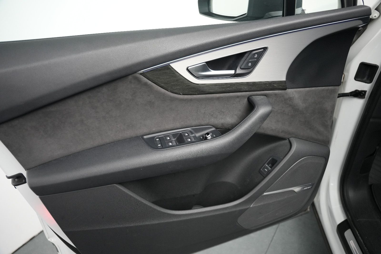 Fahrzeugabbildung Audi Q7 3.0 TDI *S-Line*Panorama*HUD*BOSE*R-Kamera*