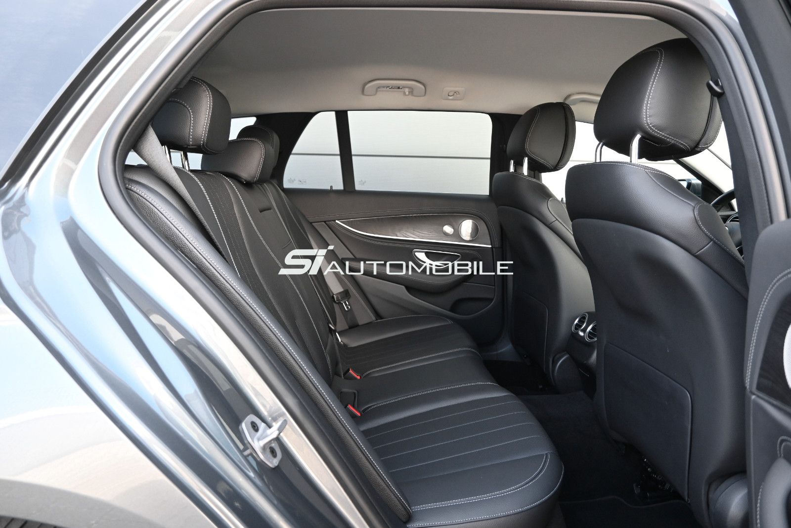 Fahrzeugabbildung Mercedes-Benz E 400 d 4M. T °ACC°AHK°AIRMATIC°MEMO°STHZG°360°