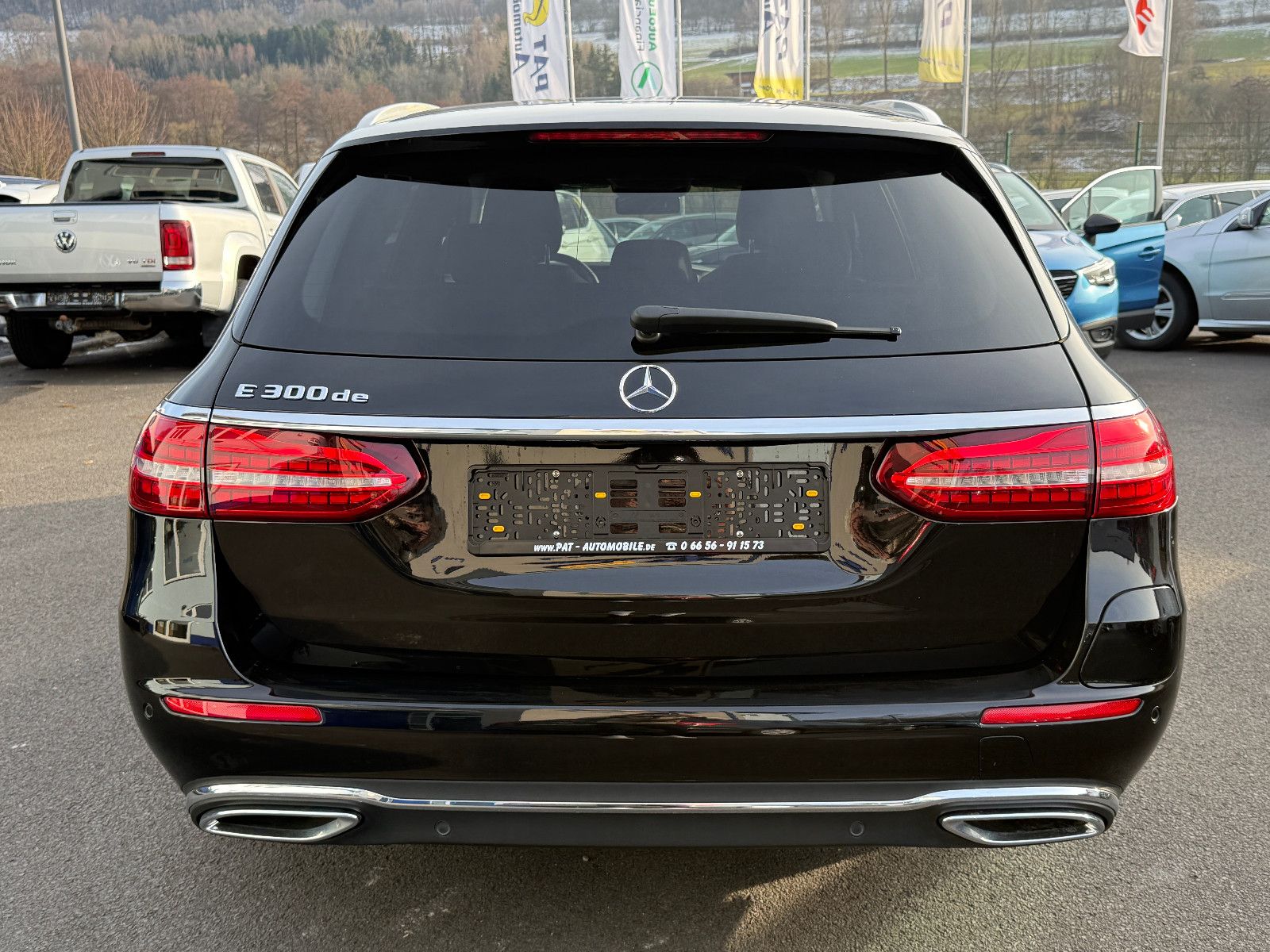 Fahrzeugabbildung Mercedes-Benz E 300de T Avg ACC HUD Keyless-Go Memory Kamera