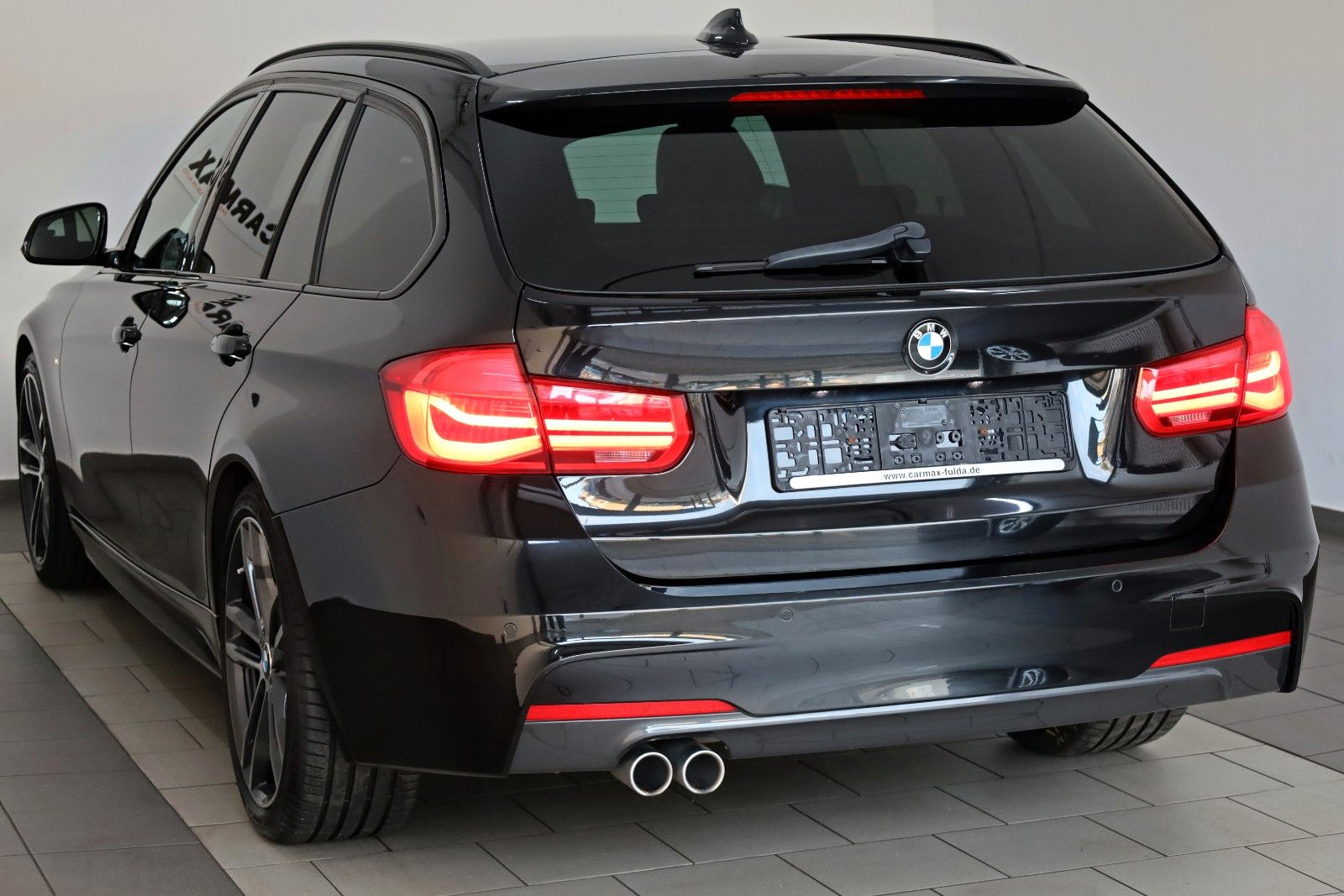 Fahrzeugabbildung BMW 320d Touring M Sport Leder,Navi,LED,SH,PDC,SR+WR