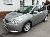Toyota Verso 1.8 Travel - 1.HAND KAMERA AHK TEMP - Toyota Verso mit Benzin-Antrieb: Navigationssystem, Kleinbus, Klimaautomatik, 1.8