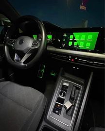 Volkswagen Golf - 10