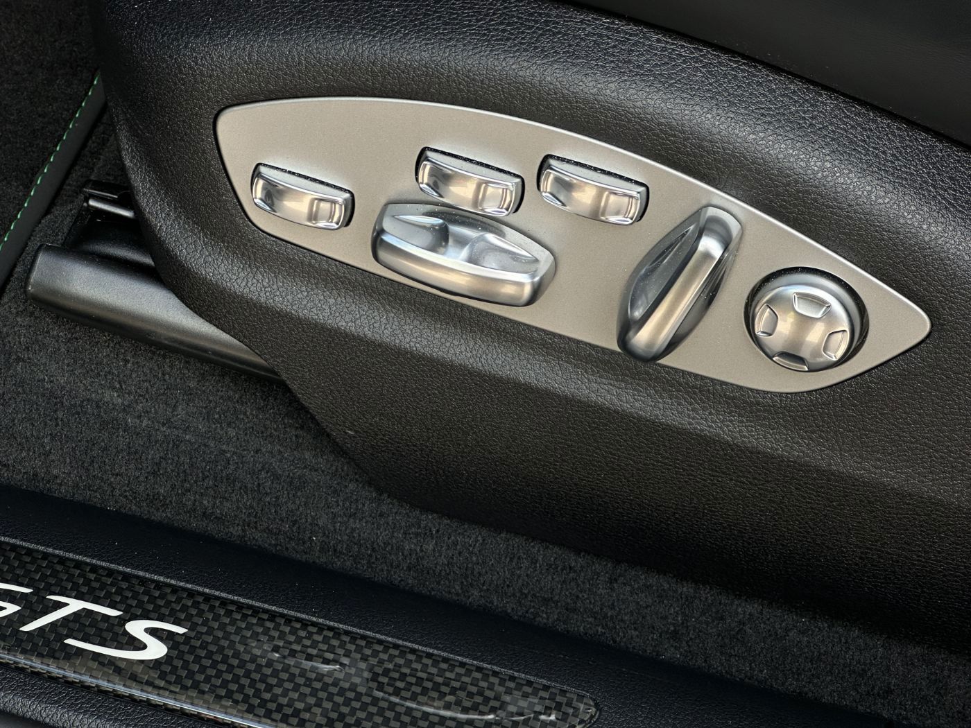 Porsche Macan GTS PCCB BOSE Race-Tex 360° foto 25
