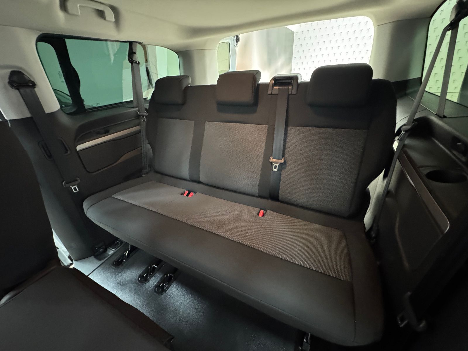 Peugeot Traveller - Bild 17