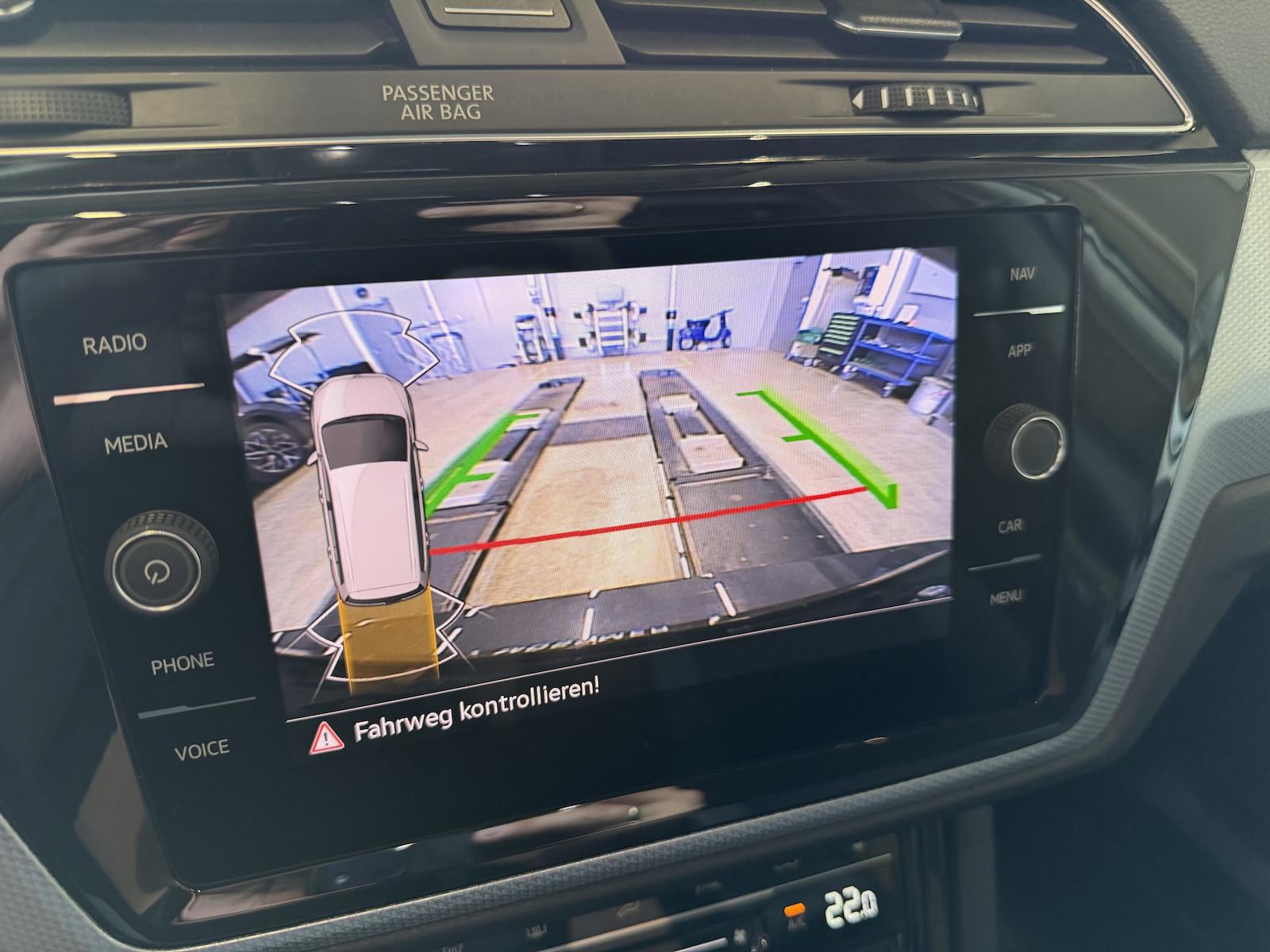 Volkswagen Touran 1.5TSI DSG Goal 7 Sitze NAVI Heckkl.el., миниатюра 15