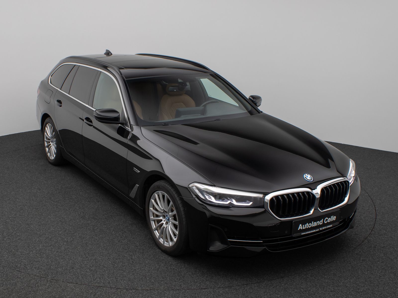 Fahrzeugabbildung BMW 530e  xD Panorama 360°Lenkrhz DAB HiFi AHK Sport