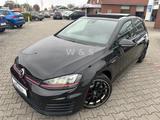 Volkswagen Golf  GTI Performance*DSG*ABSTANDSTEMPOMAT*SHZ* - Volkswagen Golf mit Benzin-Antrieb: Schwarz, Limousine, Automatik