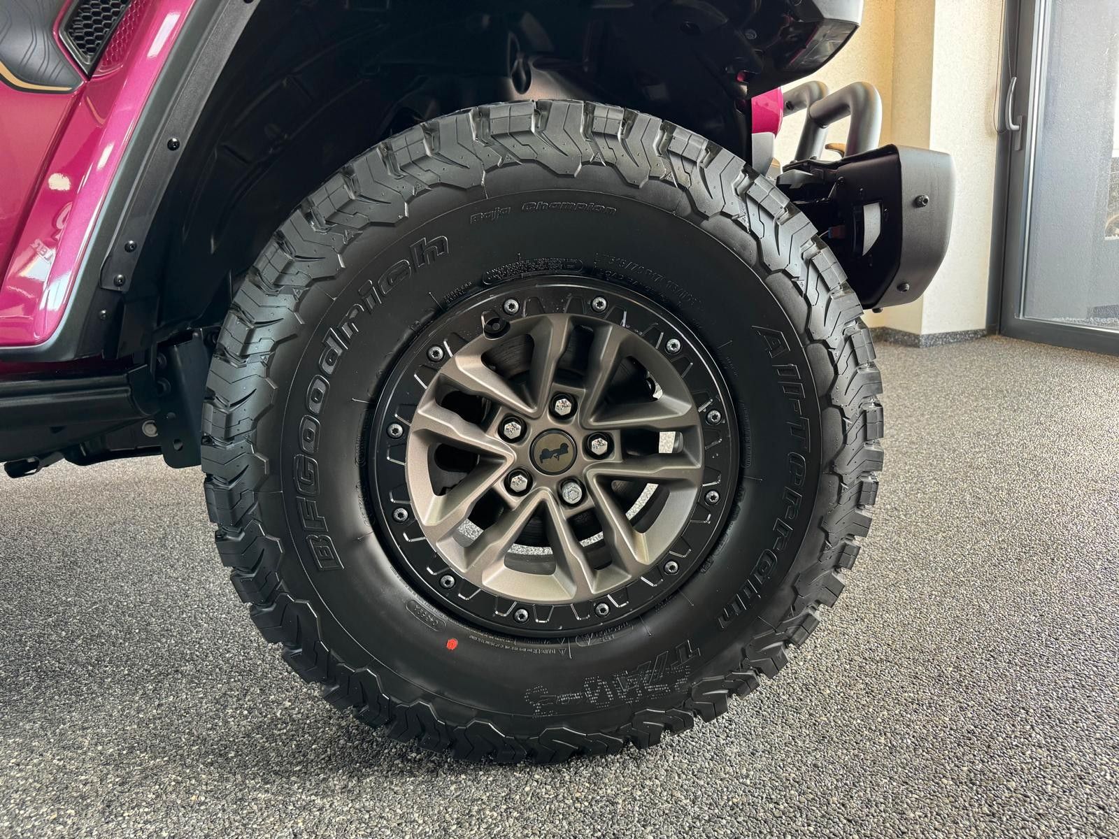 Fahrzeugabbildung Jeep 392 FINAL EDIT. 6.4L-V8 SKY ONE-WINDE-AHK 3.5To.