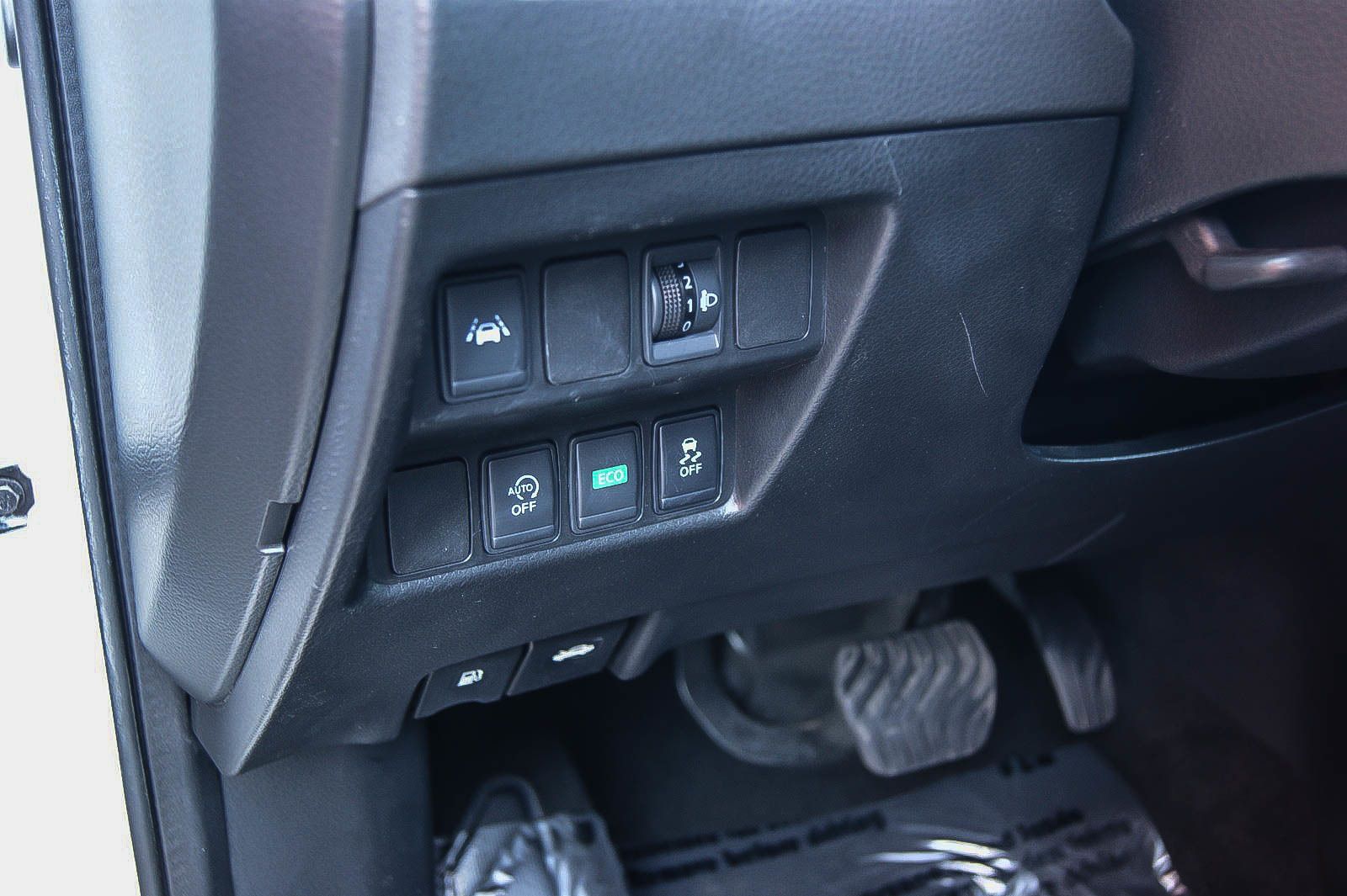 Fahrzeugabbildung Nissan Qashqai DIG-T 12 N-Connecta KAMERA RENTNERBESITZ