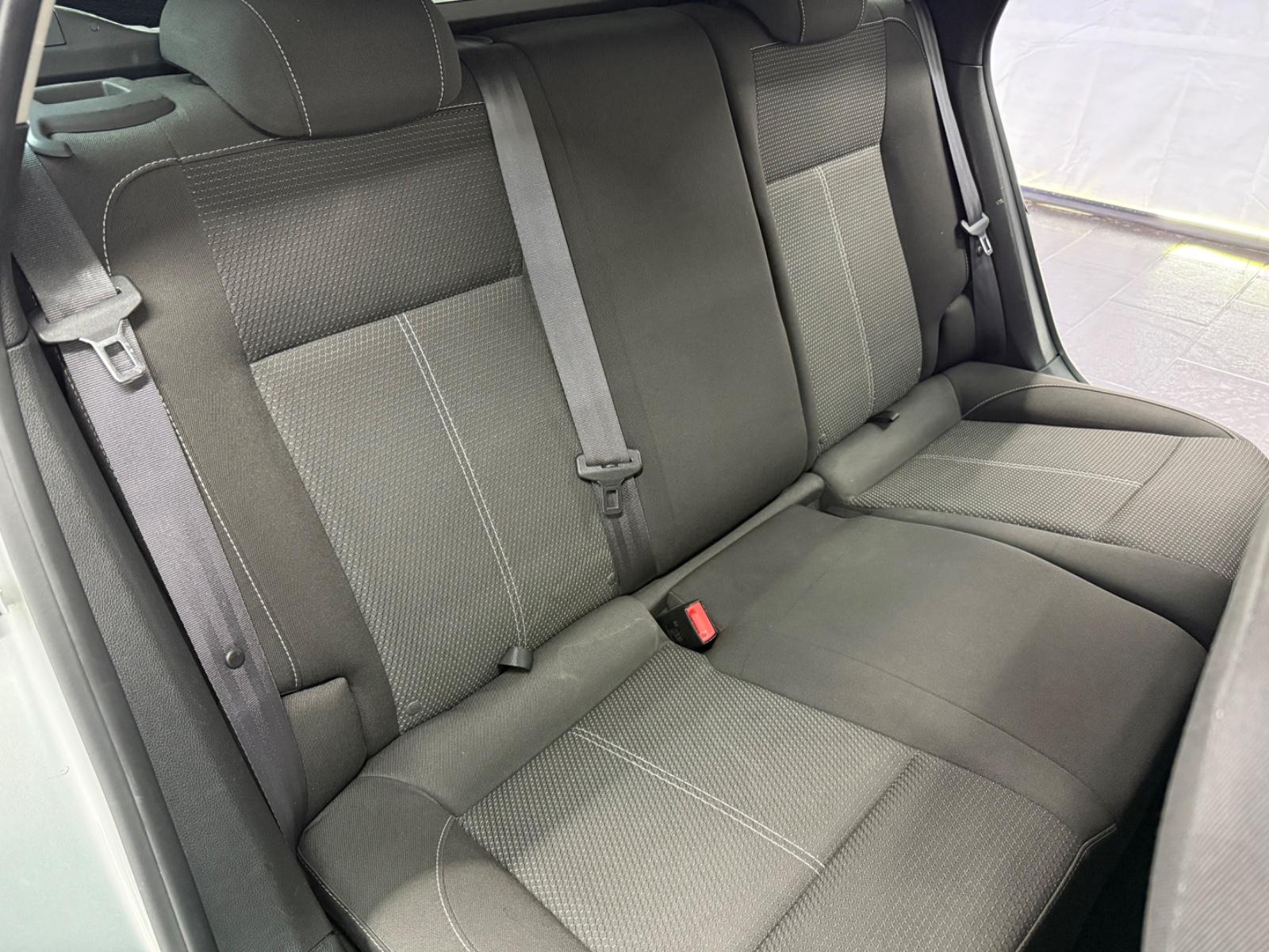 Opel Astra 2014 — photo 13