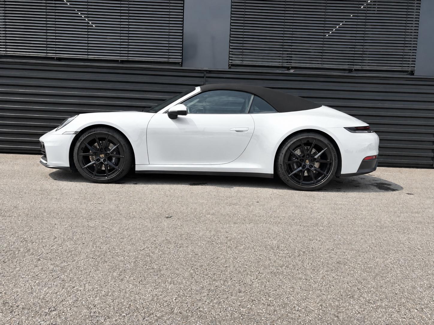 Porsche 992