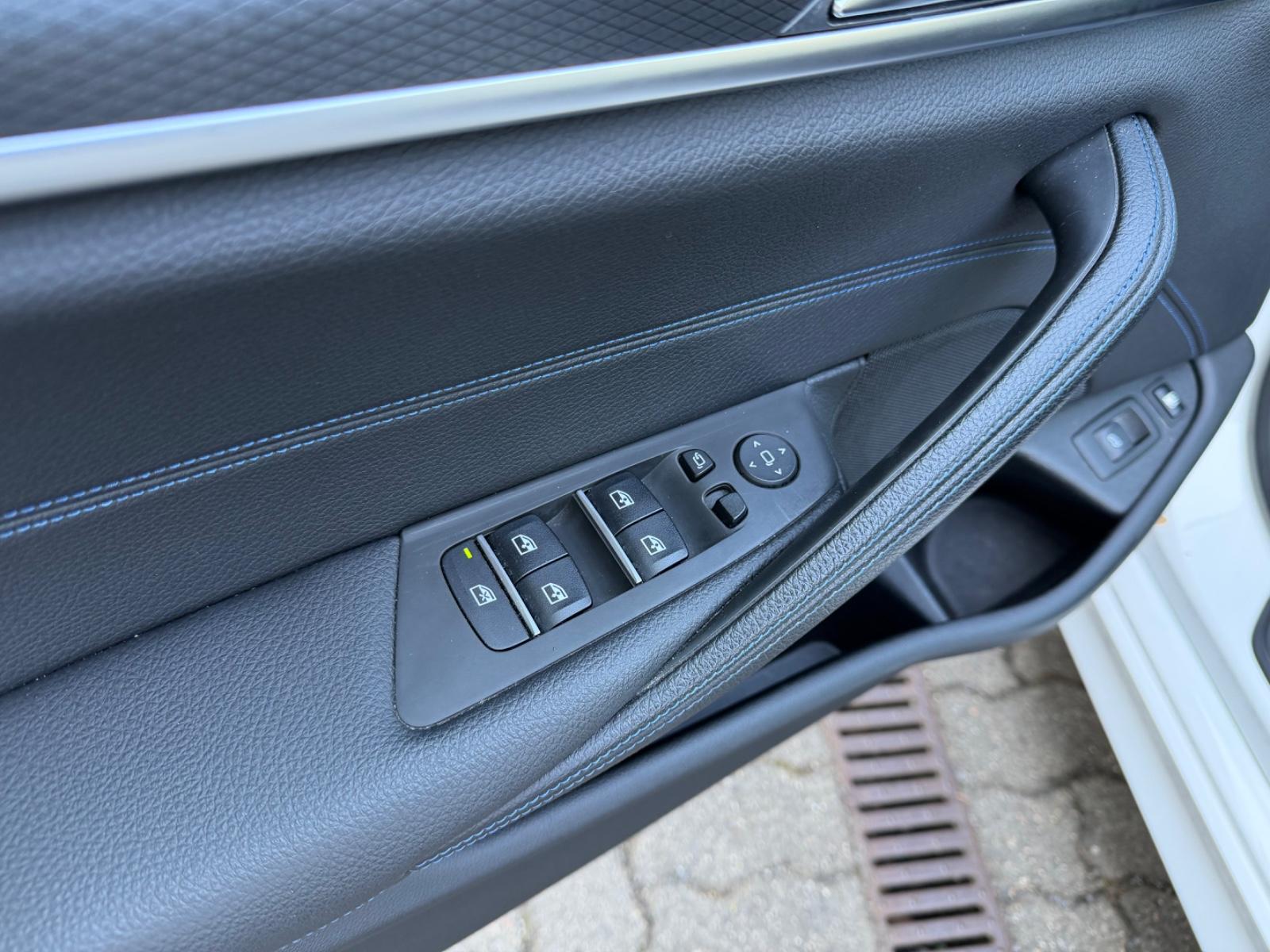 BMW 530 e M Sport Touring HUD Laserlicht Soft-Close