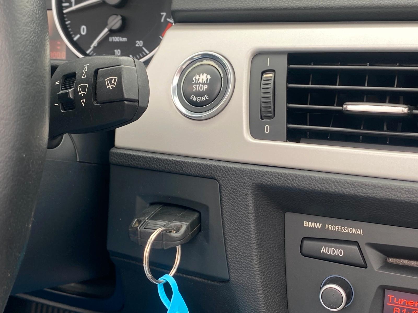 BMW 318i Cabrio Xenon Leder Sitzheizung Einparkhilfe