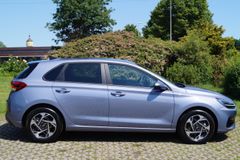 HYUNDAI i30 1.0 T-GDI NAVI-KAMERA-LED-TEMPOM-SHZG-2xPDC-