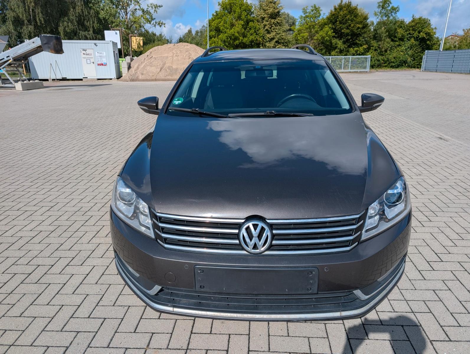 Volkswagen Passat 2015 — photo 7