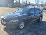 BMW 320d Touring Advantage Automatik Advantage - BMW 320 von privat