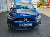 Volkswagen Touran 1.5 TSI DSG Highline*StdHzg*PANO*Keyless - Volkswagen Touran mit Benzin-Antrieb: Blau