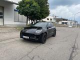 Porsche Macan GTS  - Porsche Macan in München