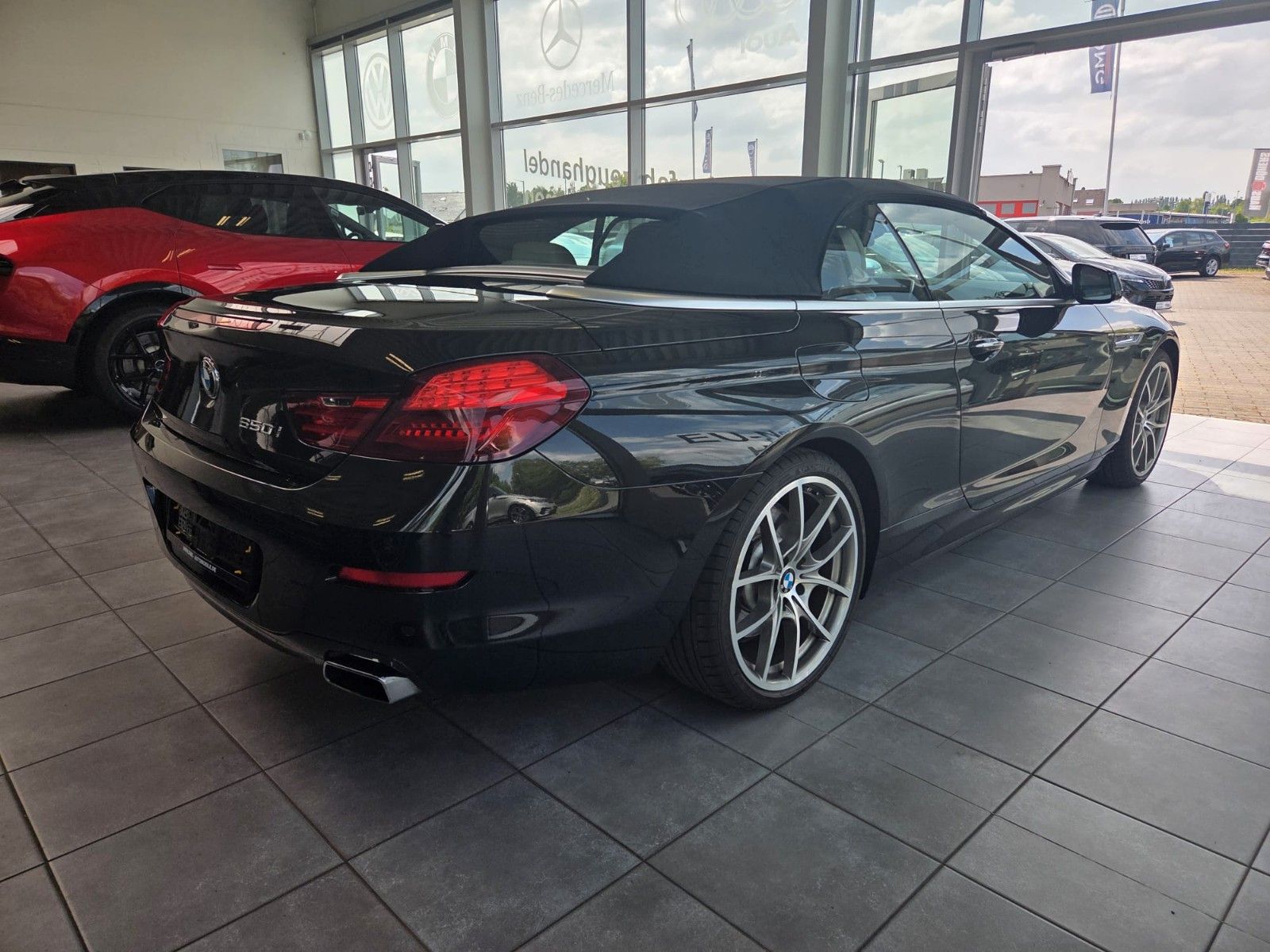 Fahrzeugabbildung BMW 650 Baureihe 6 Cabrio 650 i exclusive