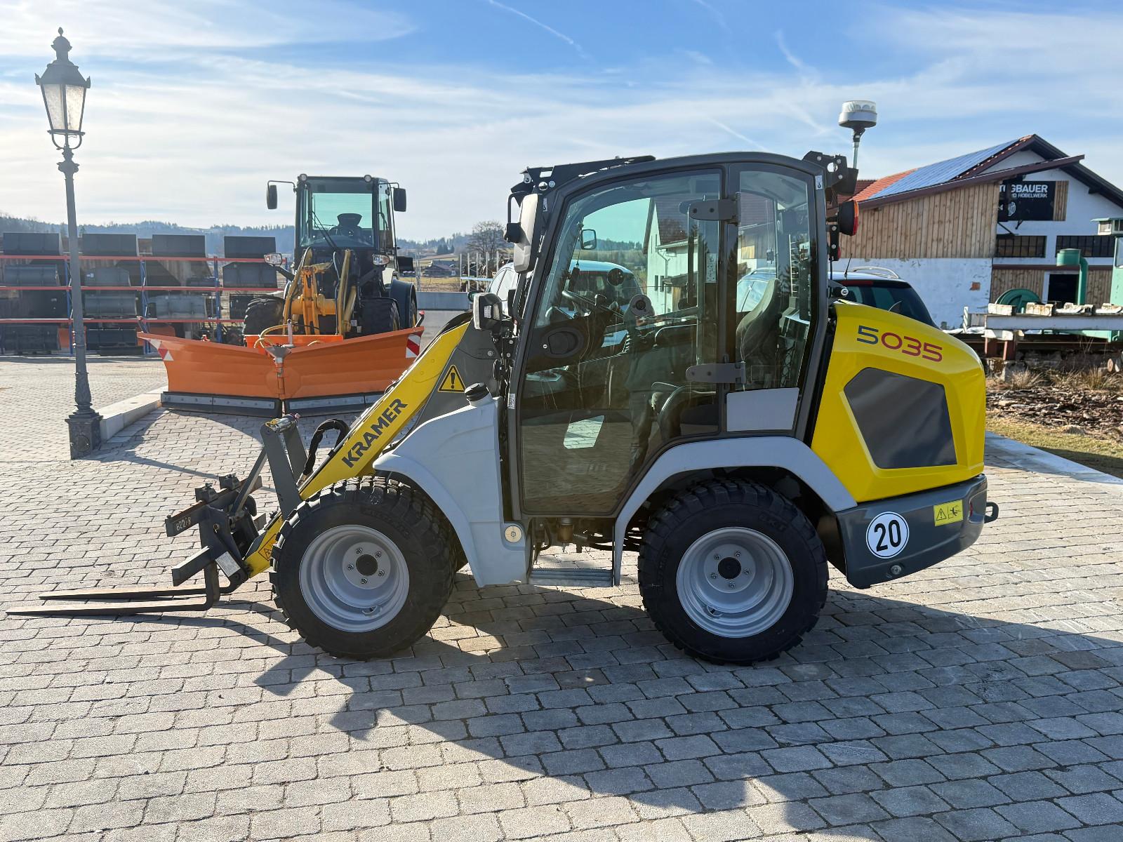 Kramer 5035 mit Breitreifen