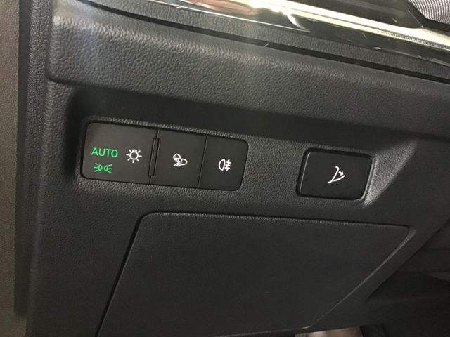 Fahrzeugabbildung Skoda Enyaq 60 Wärmepumpe/Navi/SHZ/Kamera/ACC/Keyless