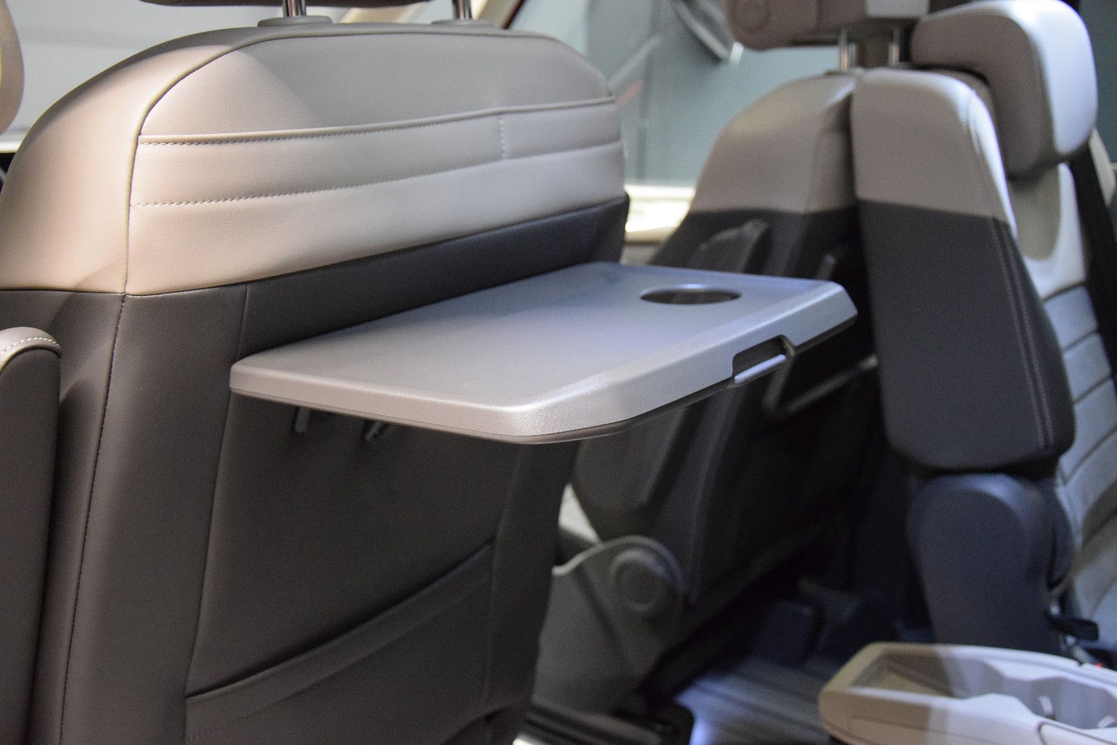 Fahrzeugabbildung Volkswagen T7 Multivan ACC DCC AHK HuD Pano Harman Kardon
