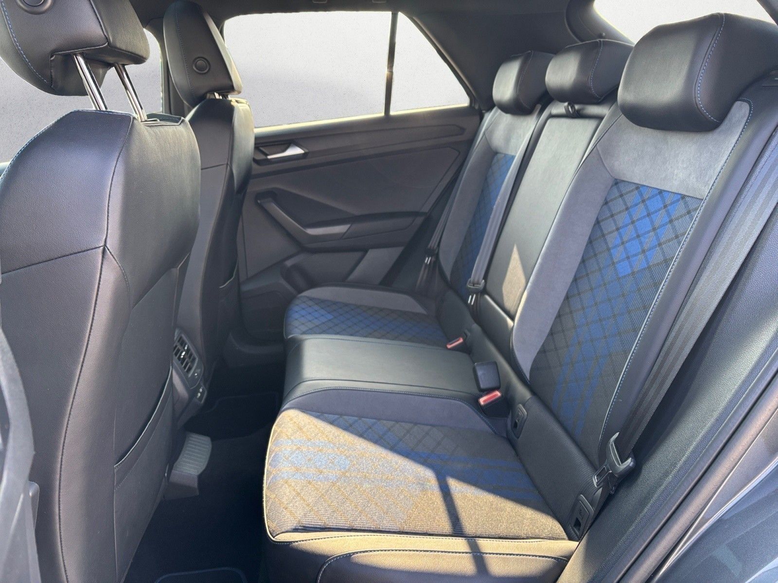 Volkswagen T-Roc - Bild 11