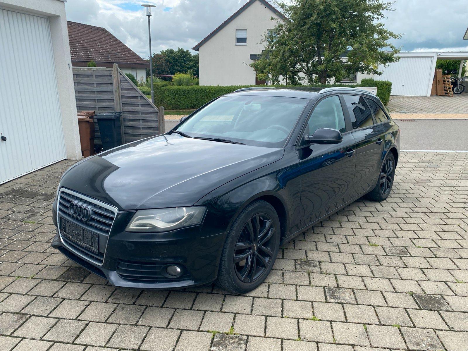 Audi A4 2009 — rear view