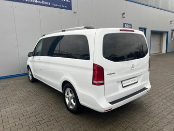 Mercedes V 220 - 8