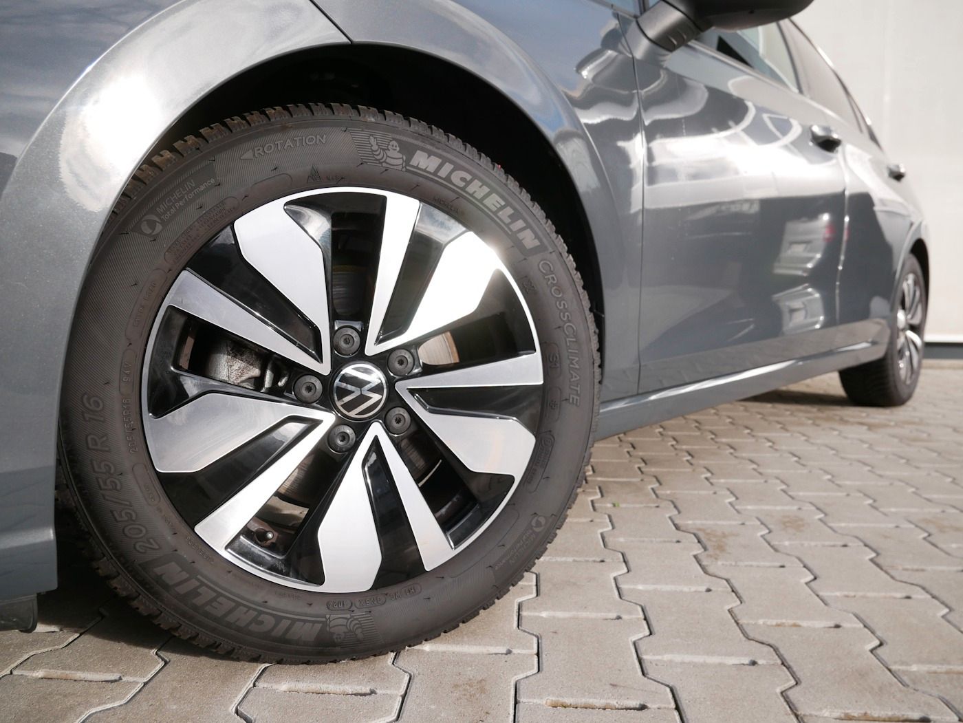 Fahrzeugabbildung Volkswagen Golf -VIII 1.5 eTSI Goal NEU43T AHK MATRIX Kamer