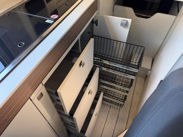 Westfalia Columbus 600 D 140 PS Aufstelldach Solar Skyview