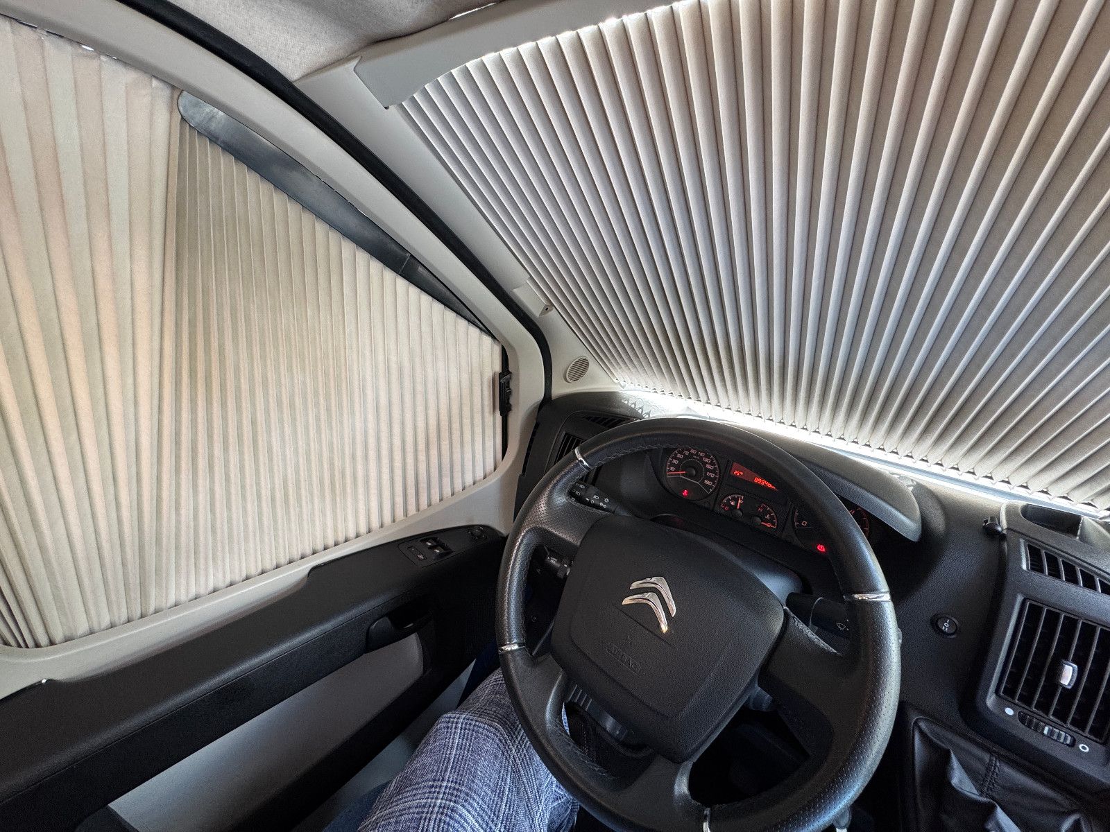 Vehicle image Pössl RUNNER 636 INDIVIDUAL ROOM CLIMATE AHK
