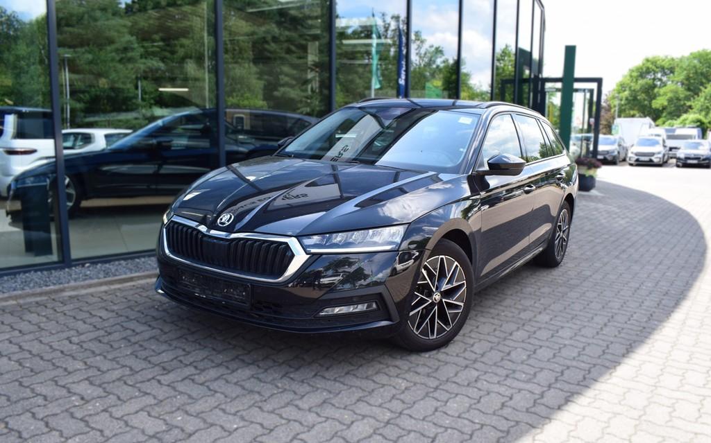 Skoda Octavia Combi 2.0 TDI DSG Clever *LED*Nav*RüKam