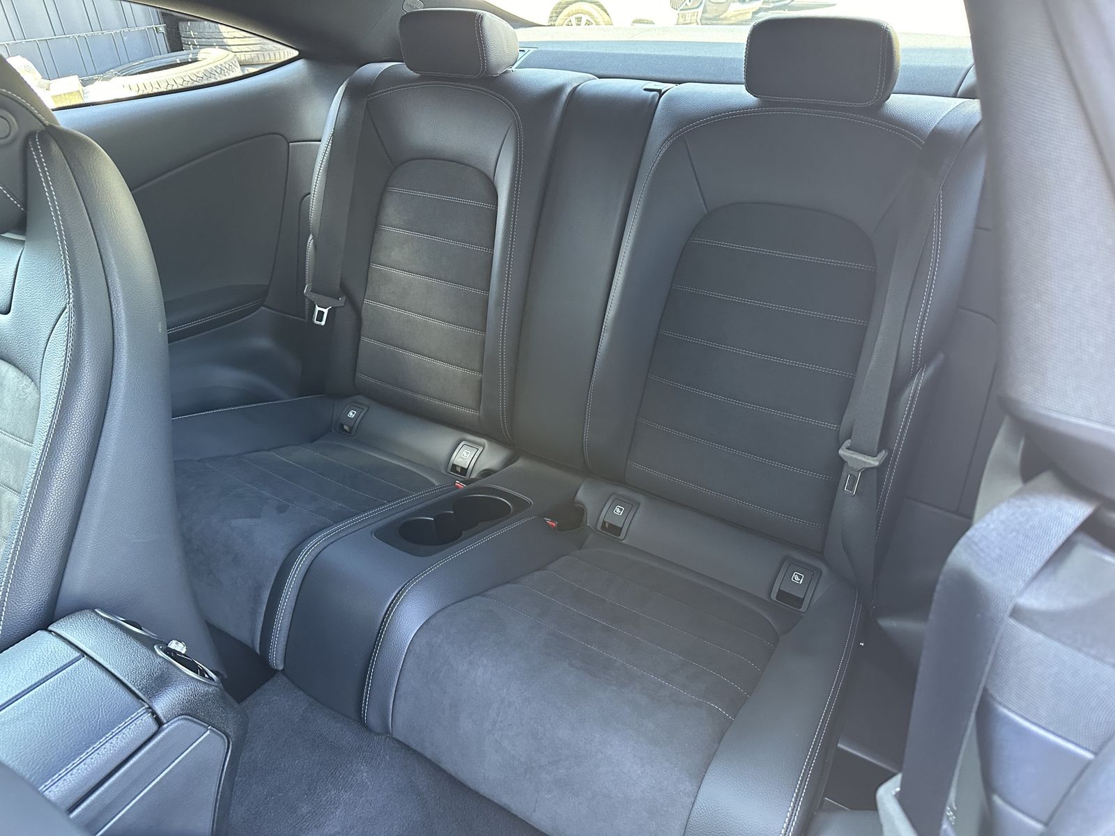 Fahrzeugabbildung Mercedes-Benz C 220d Coupé 4M AMG-Line NAV+LED+CARPLAY+19ZO+PP