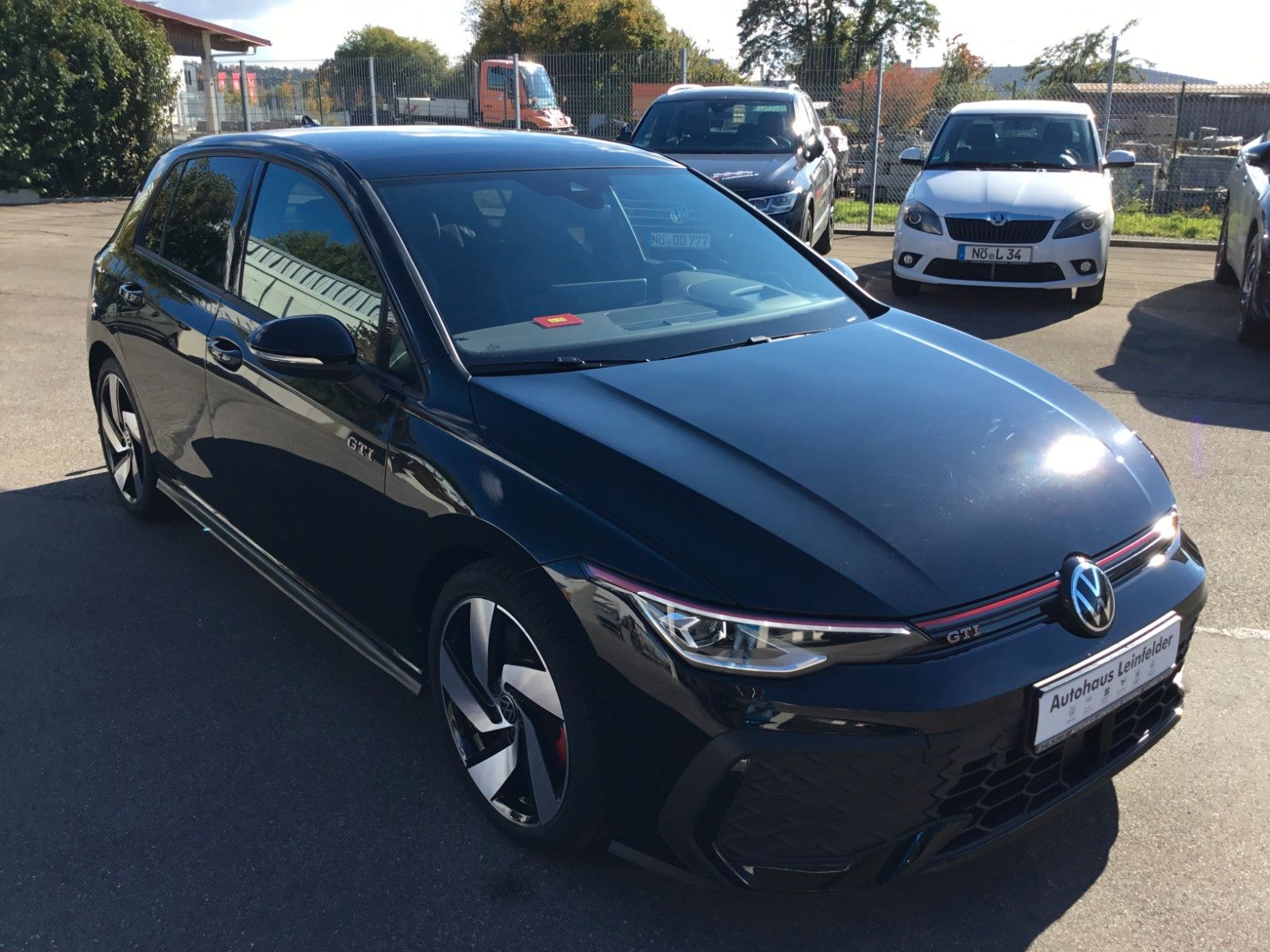 Fahrzeugabbildung Volkswagen Golf GTI+MatrixLED+18"+AHK+Pano+H&K+ACC
