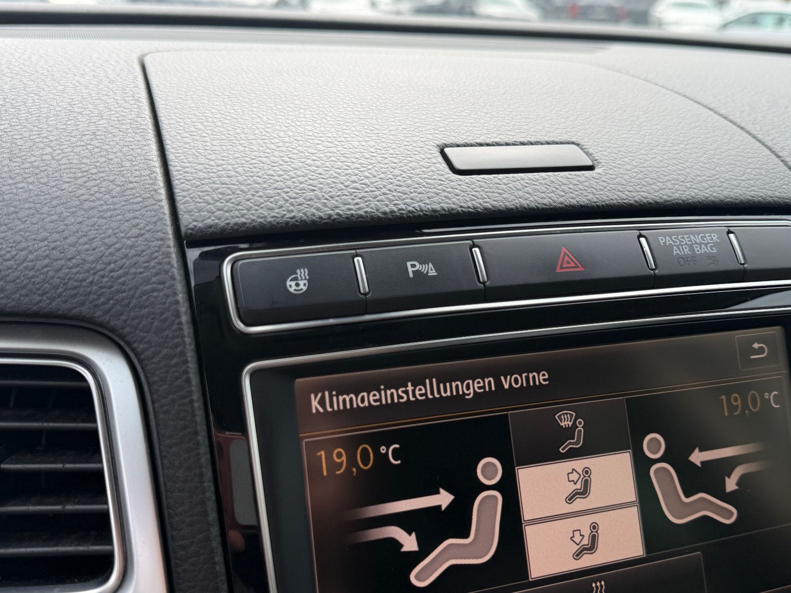 Fahrzeugabbildung Volkswagen Touareg V6 TDI BMT/Terrain Tech 4Mot/NAVI/LEDER