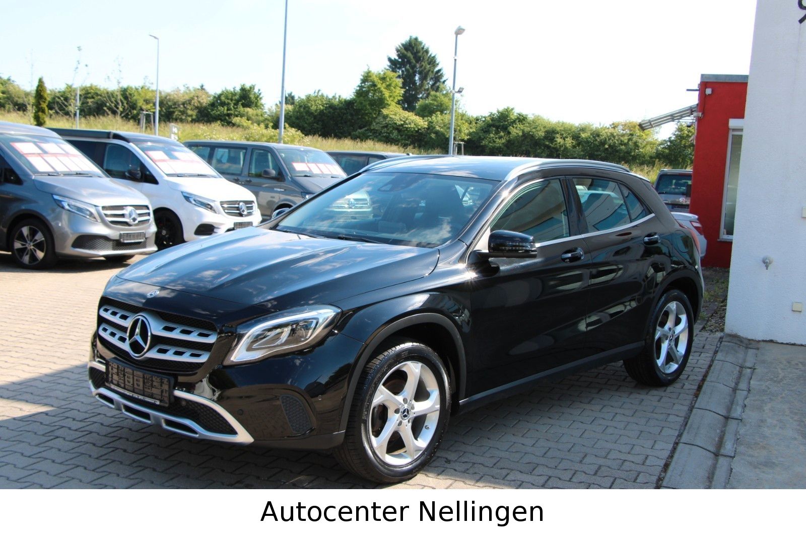MERCEDES-BENZ GLA 200 Urban Nur 77200 KM LED Car Play
