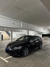 Volkswagen Golf 2.0 TSI DSG 4MOTION R Variant R (no OPF) - Volkswagen Golf: Variant 4motion