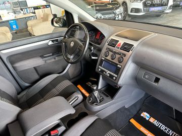 MYAUTOCENTER – Gebraucht- und Jahreswagen mit Werkstattservice in Pfaffenhofen Volkswagen Touran United *Navi*Sitzh*TÜV 0527*