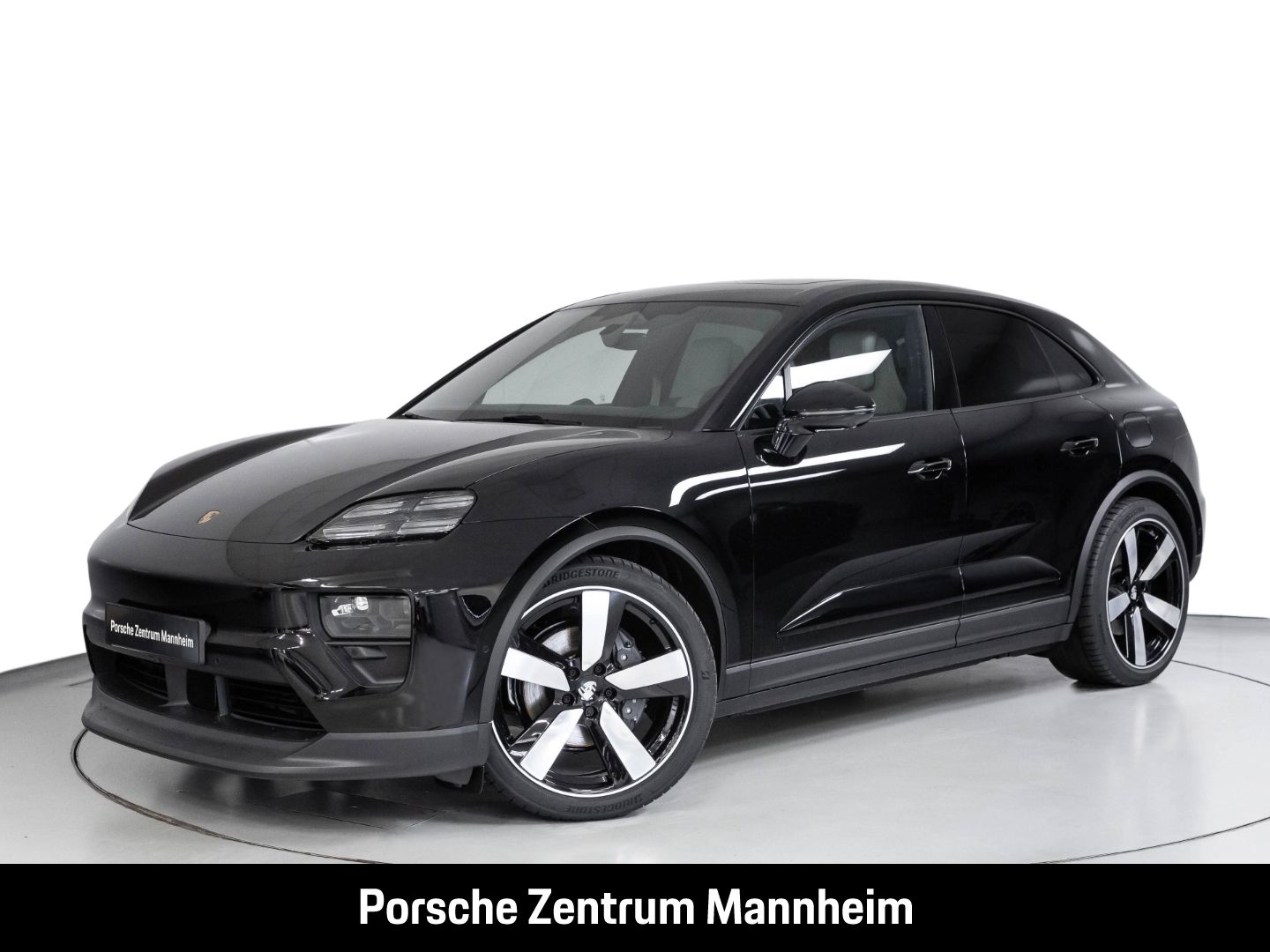 Porsche Macan 4 Matrix SurroundView Luft Chrono AHK 14-W