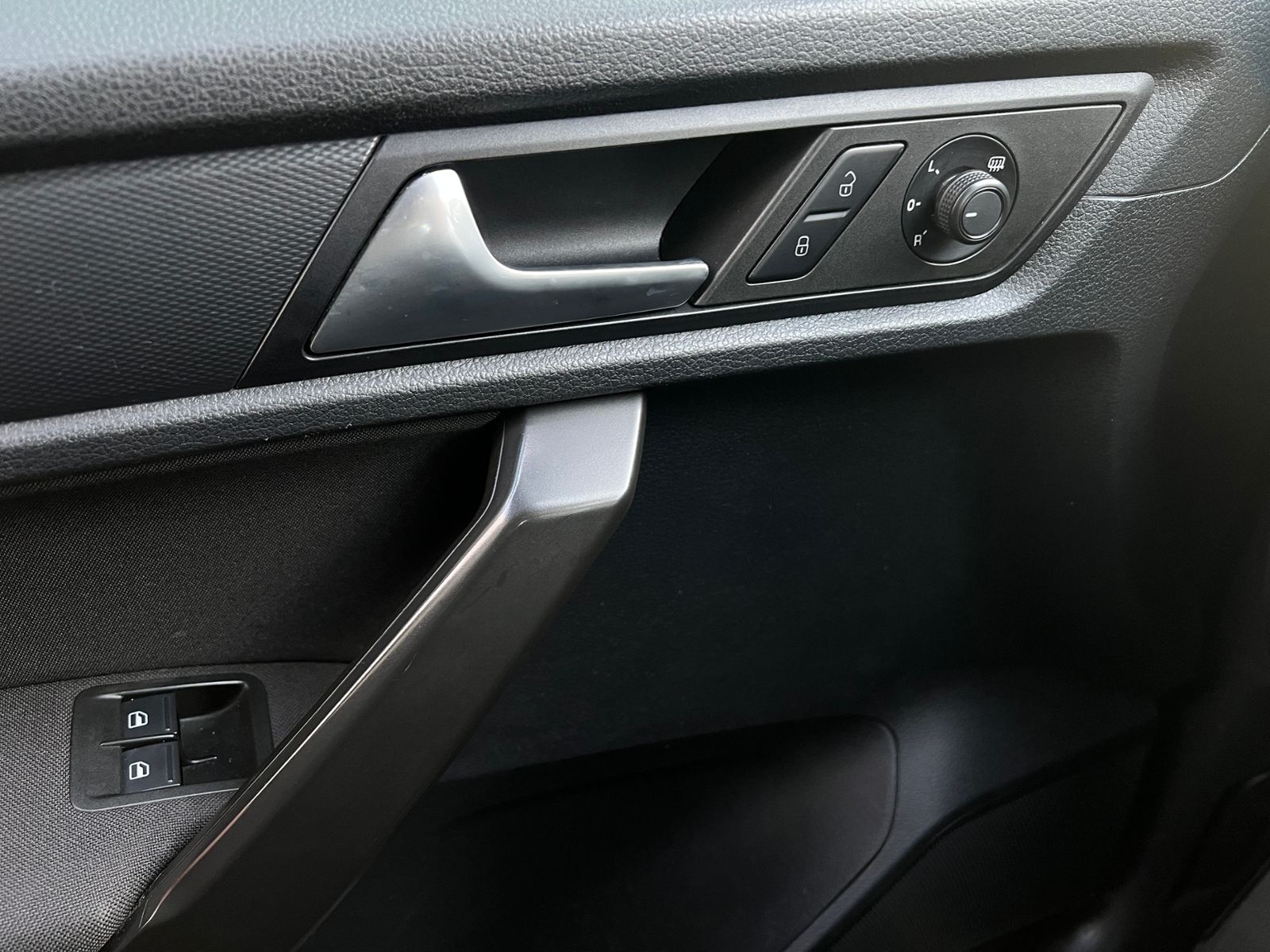 Fahrzeugabbildung Volkswagen Caddy Generation Four 2.0 TDI *Bi-Xenon, Navi, T