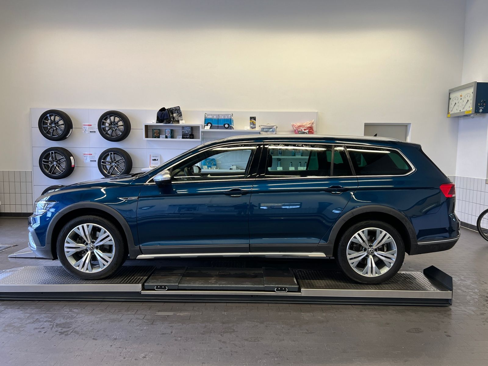 Fahrzeugabbildung Volkswagen Passat Variant Alltrack 2.0 TDI DSG 4MOTION *AHK