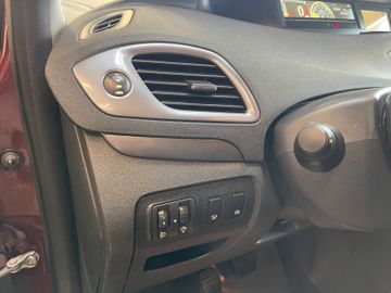 Renault Scenic III Limited *NAVI*TEMPOMAT*SZHZ*PDC*