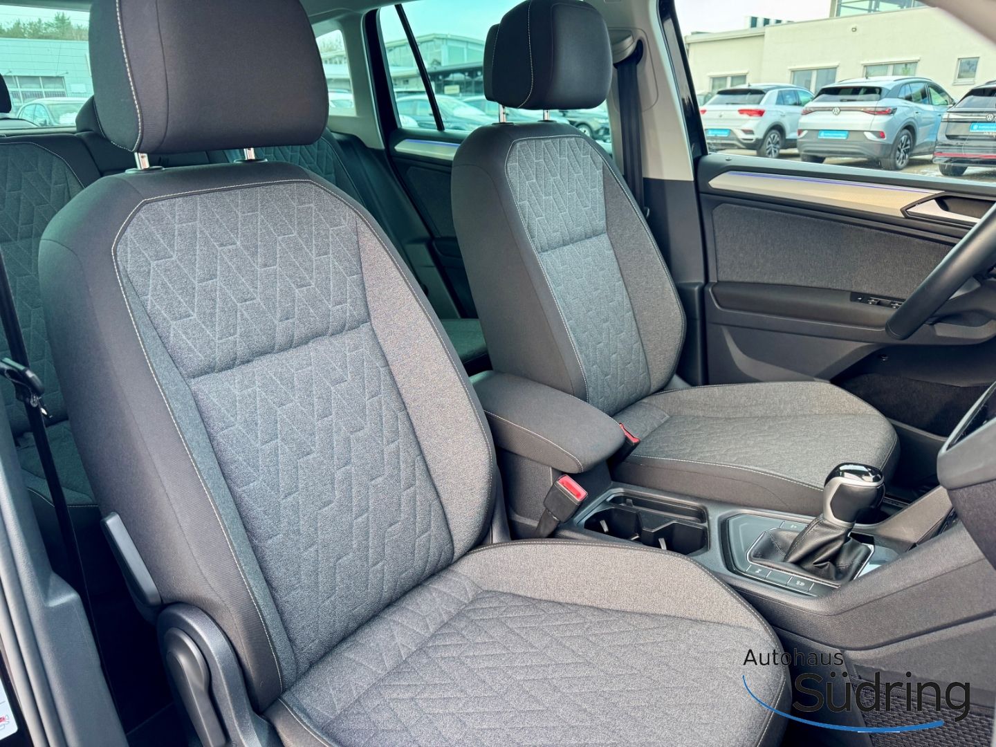 Tiguan 1,5 TSI Move DSG AHK Navi LED ACC Rfk.