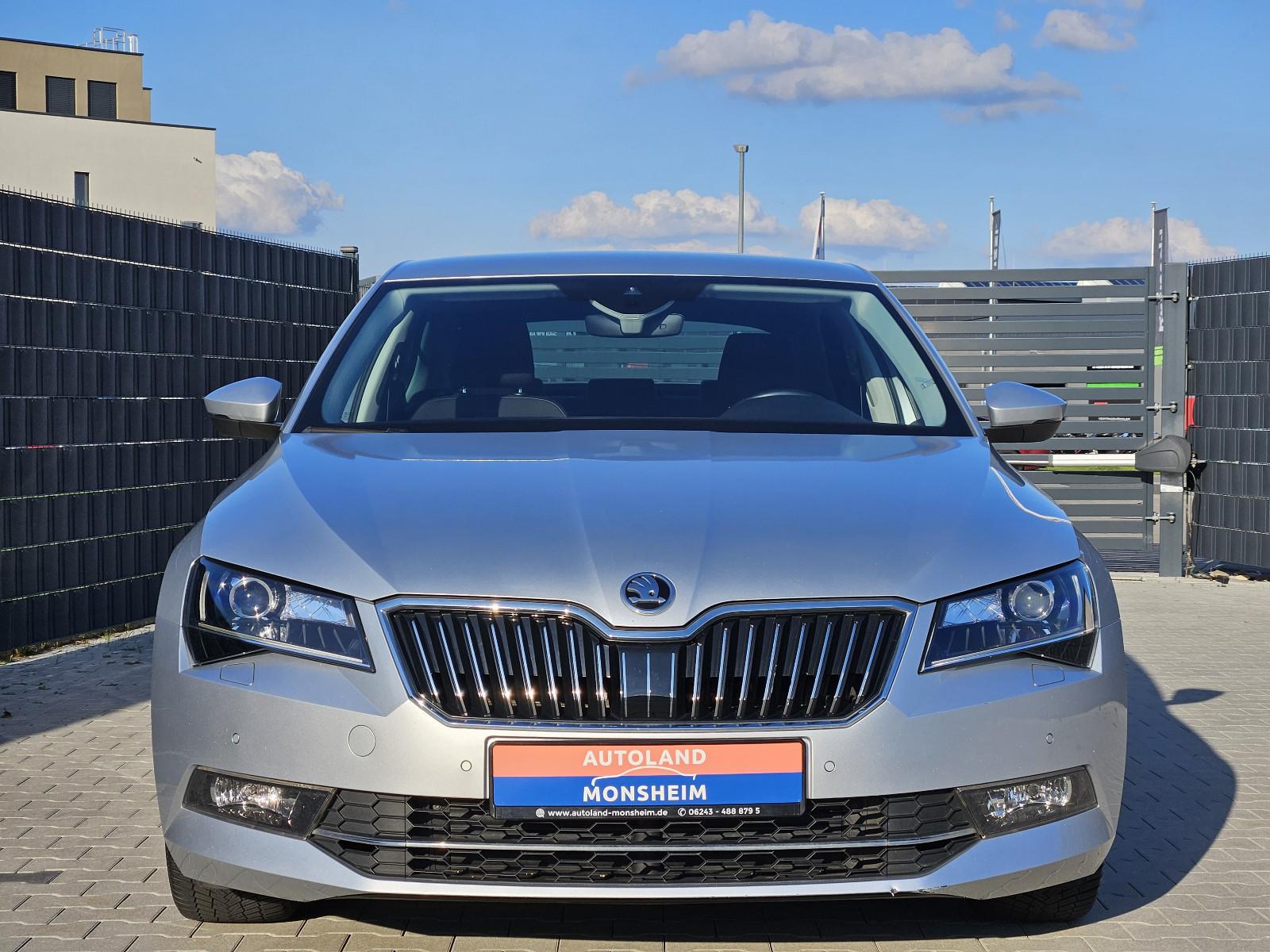 Skoda Superb 1.4 TSI Style Green tec NAV KAM SHZ PDC
