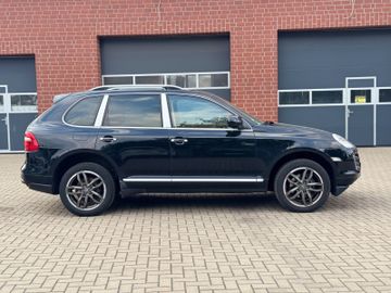 Porsche Cayenne - 9