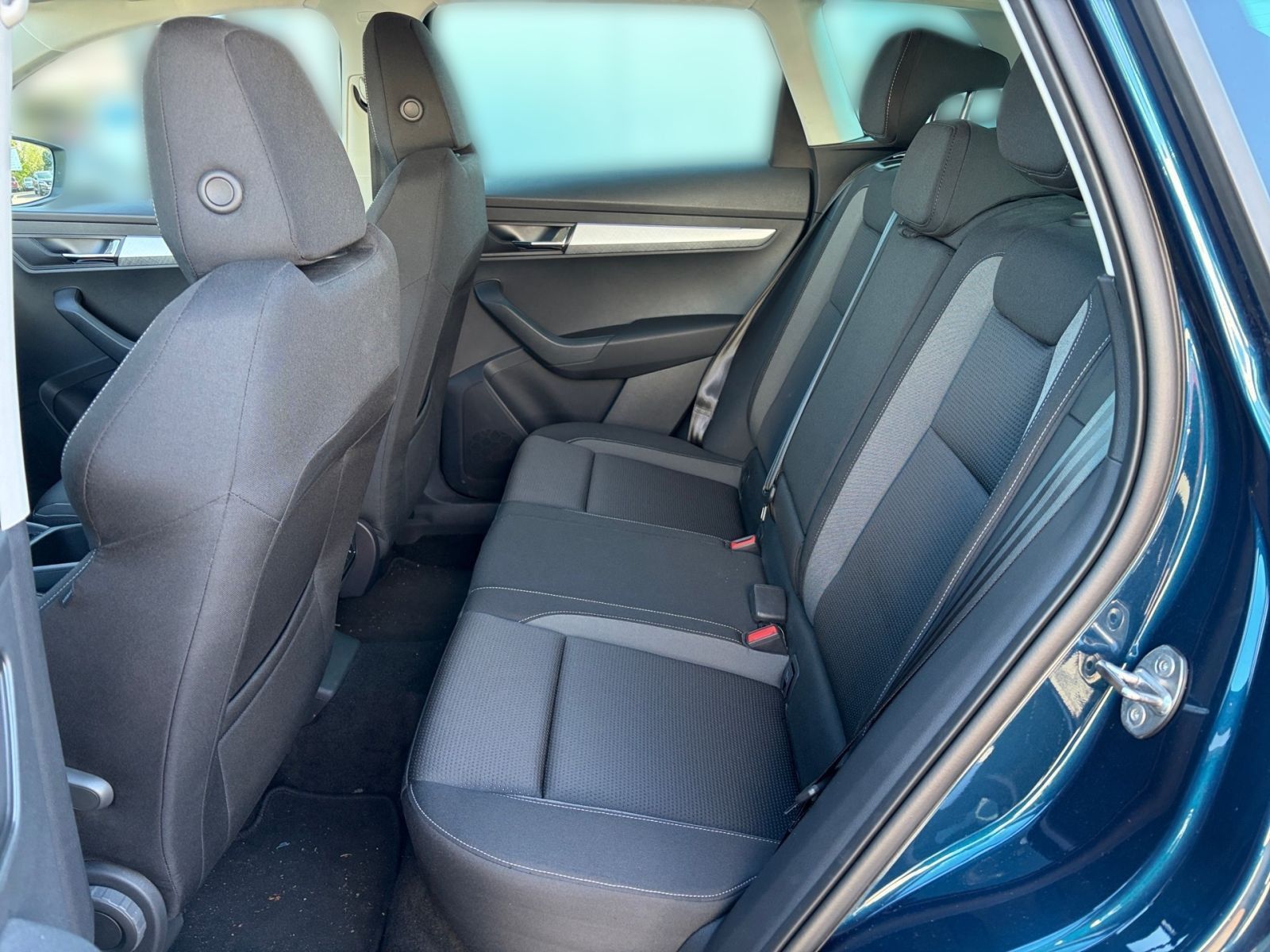 Fahrzeugabbildung SKODA Karoq 1.5 TSI ACT Tour OPF*SHZ*NAVI*Kamera*