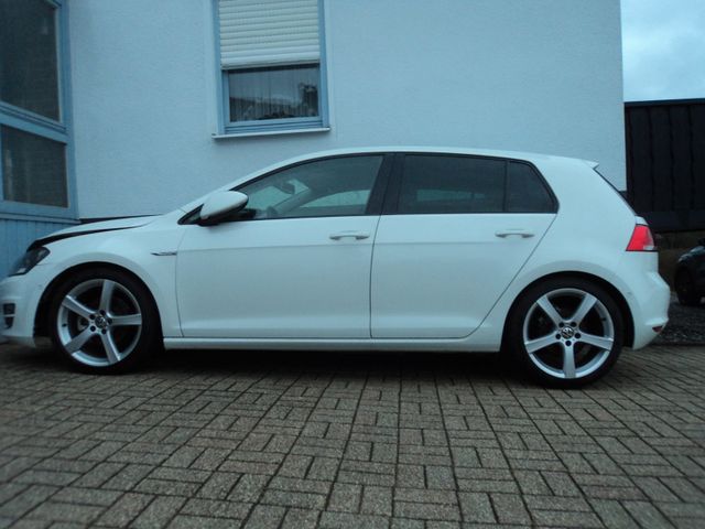 Volkswagen Golf VII Lim. Cup BMT*18 Zoll*Navi*Start/Stopp-*