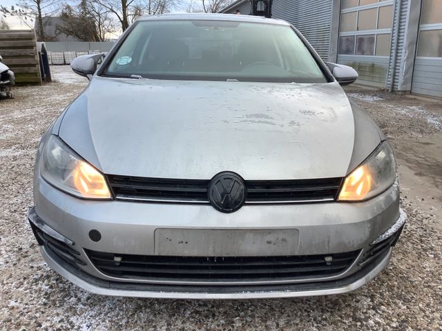 Volkswagen Golf VII 1.2 TSI Lim. Trendline BMT